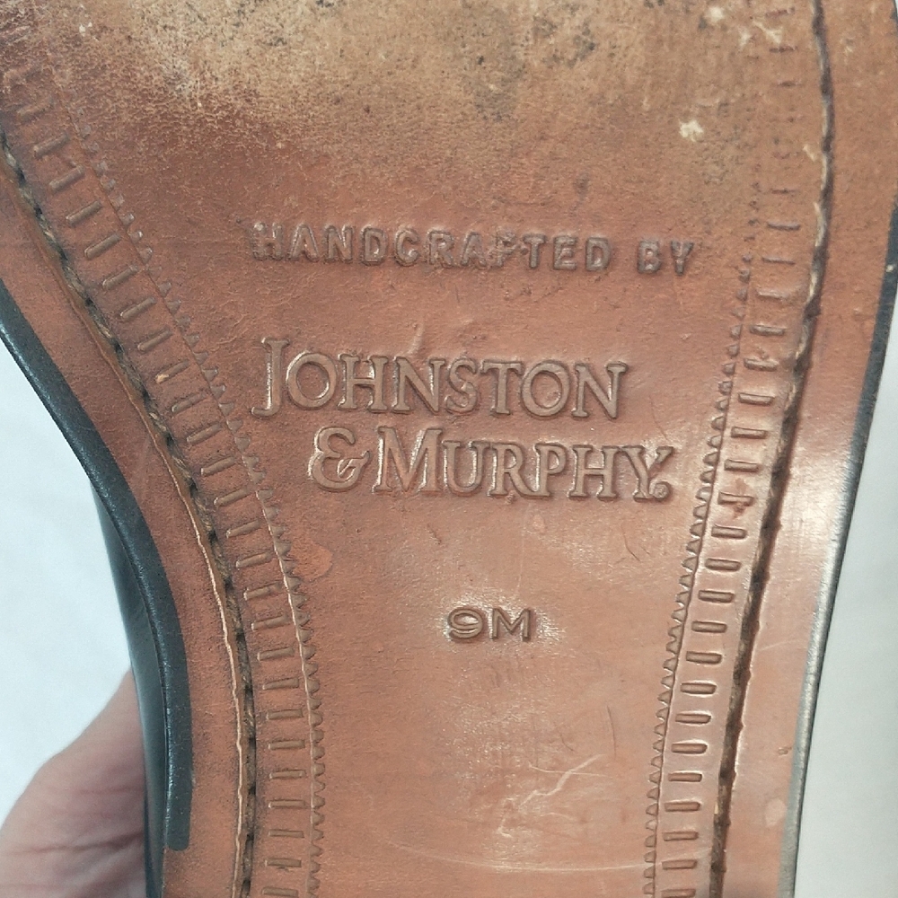 Johnston & Murphy Size 9 Black and White Leather Oxfords EUC. (H&J) - Picture 3 of 10